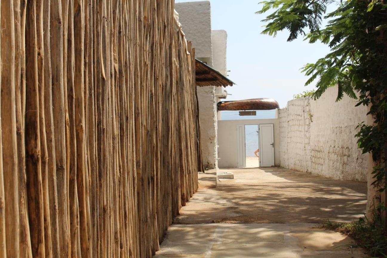 Kaleb'S Beachfront Serviced Studio Apartments Malindi Exteriör bild