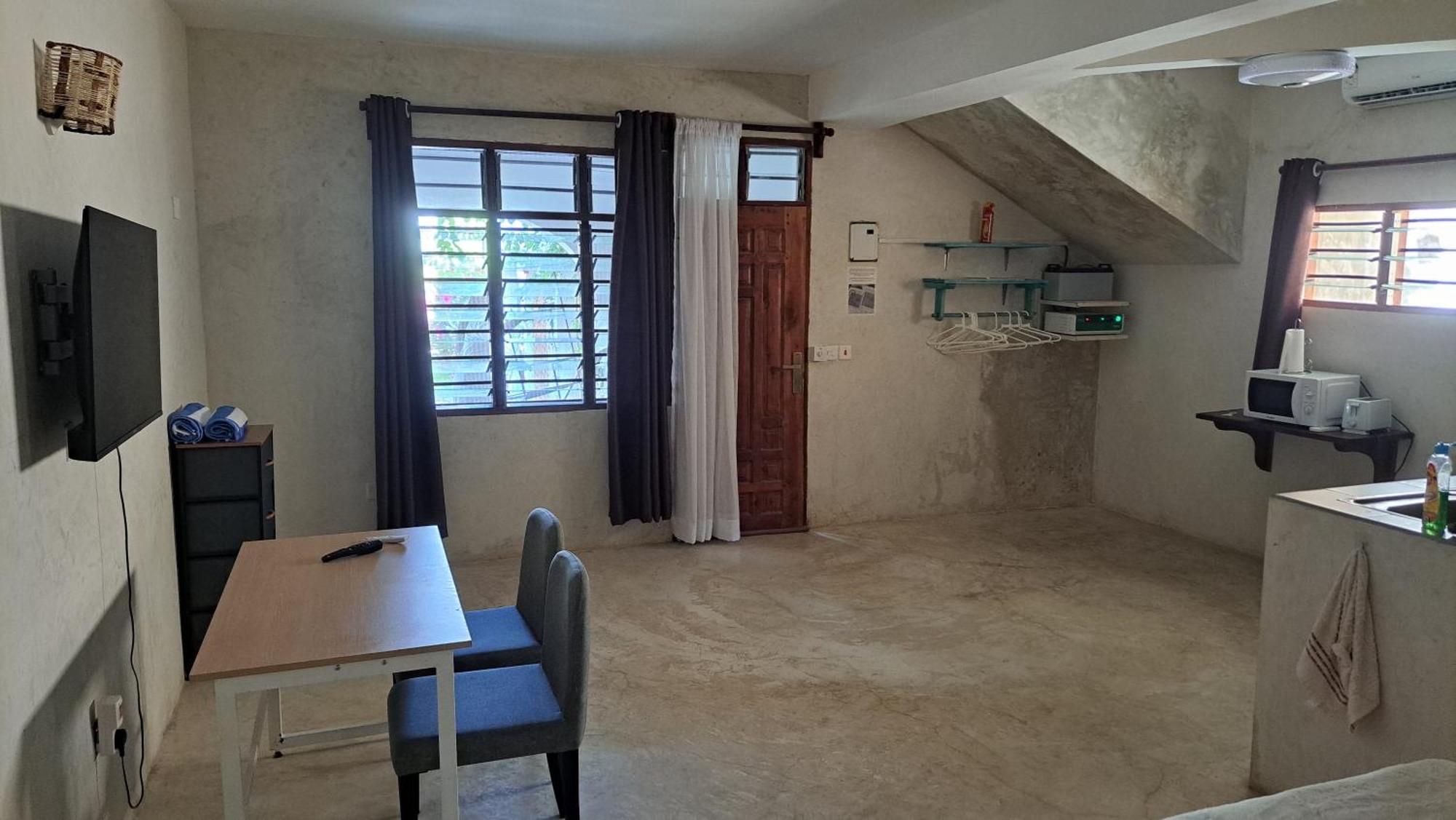 Kaleb'S Beachfront Serviced Studio Apartments Malindi Exteriör bild