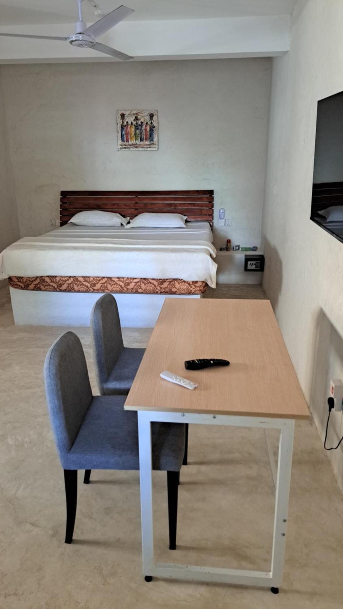 Kaleb'S Beachfront Serviced Studio Apartments Malindi Exteriör bild